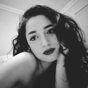 Meet your Posher, Thalia